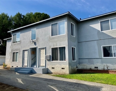 1316 1/2 Anaheim Street - Photo Thumbnail 18