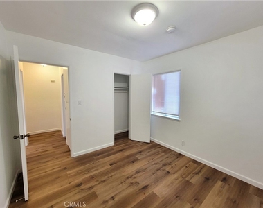 1316 1/2 Anaheim Street - Photo Thumbnail 13