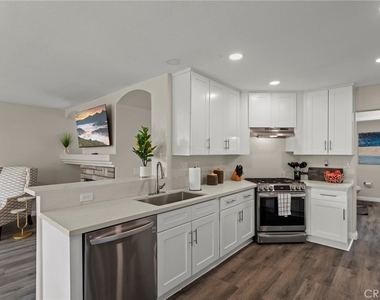 26425 Silverado Court - Photo Thumbnail 10
