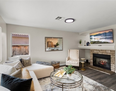 26425 Silverado Court - Photo Thumbnail 7