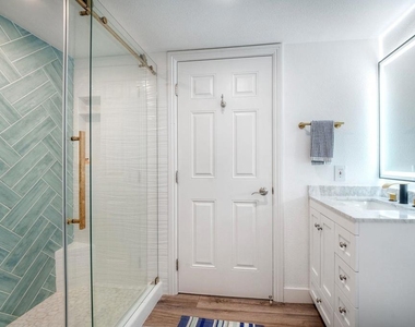7509 Draper Ave - Photo Thumbnail 21