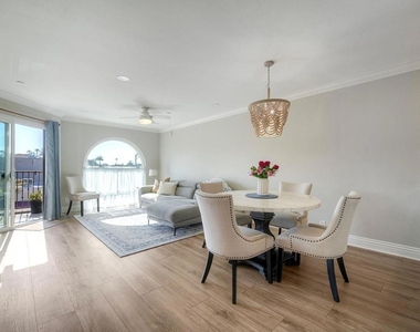 7509 Draper Ave - Photo Thumbnail 14