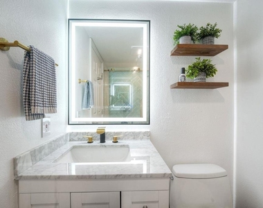 7509 Draper Ave - Photo Thumbnail 23