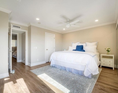 7509 Draper Ave - Photo Thumbnail 17