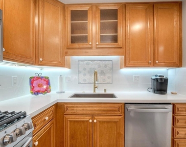 7509 Draper Ave - Photo Thumbnail 6