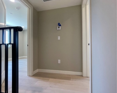 4251 E Live Oak Ave - Photo Thumbnail 16