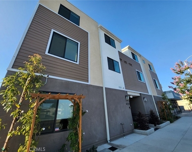 4251 E Live Oak Ave - Photo Thumbnail 4