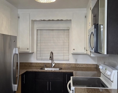 2635 38th Ave - Photo Thumbnail 3