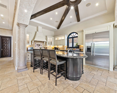 458 N Flores Street - Photo Thumbnail 3