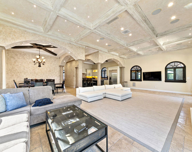 458 N Flores Street - Photo Thumbnail 7