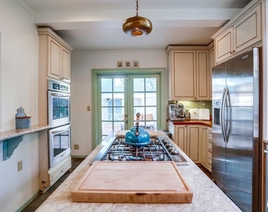 2154 Willetta Street - Photo Thumbnail 15