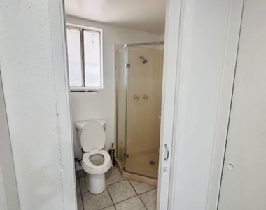 1100 W 48th Street - Photo Thumbnail 10