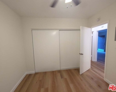 9815 Imperial Highway - Photo Thumbnail 15