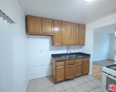 9815 Imperial Highway - Photo Thumbnail 6