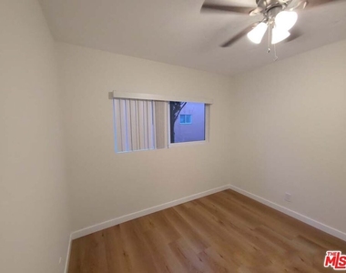 9815 Imperial Highway - Photo Thumbnail 14