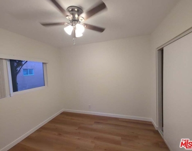 9815 Imperial Highway - Photo Thumbnail 13