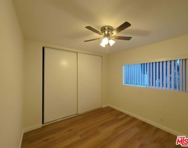 9815 Imperial Highway - Photo Thumbnail 9
