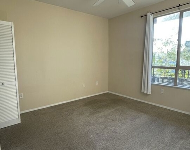 100 S Alameda Street - Photo Thumbnail 7