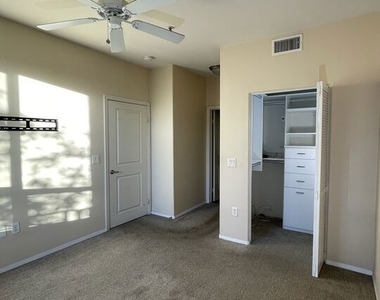 100 S Alameda Street - Photo Thumbnail 6