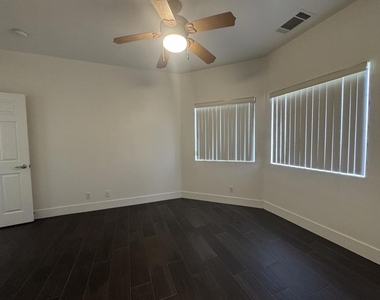 74081 W Petunia Place - Photo Thumbnail 28