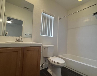 74081 W Petunia Place - Photo Thumbnail 27