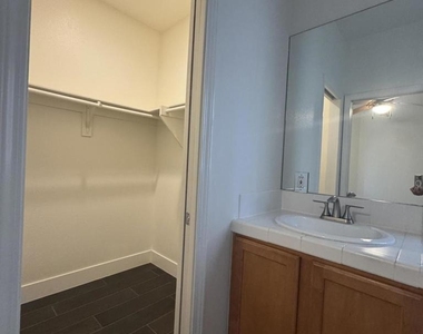 74081 W Petunia Place - Photo Thumbnail 26
