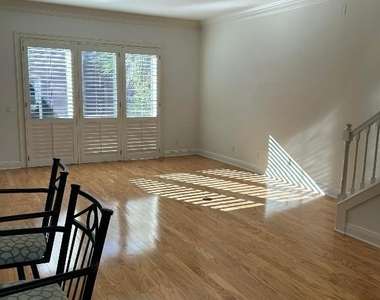 11627 Se Florida Avenue - Photo Thumbnail 3