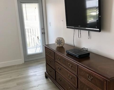 2871 N Ocean Boulevard - Photo Thumbnail 18