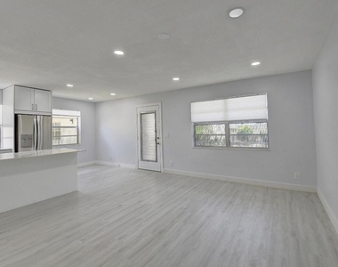 318 Monaco G Boulevard - Photo Thumbnail 28