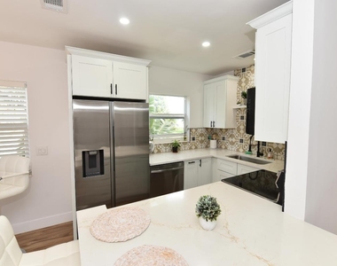 112 Salisbury - Photo Thumbnail 2