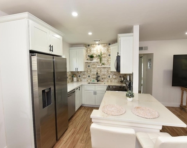 112 Salisbury - Photo Thumbnail 3