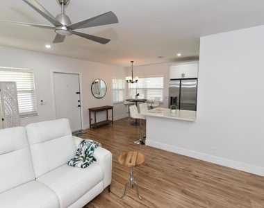 112 Salisbury - Photo Thumbnail 9