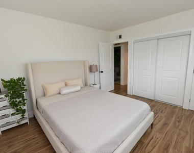 112 Salisbury - Photo Thumbnail 13
