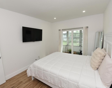 112 Salisbury - Photo Thumbnail 17
