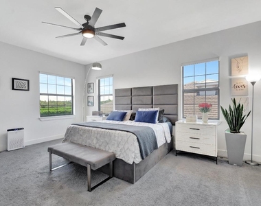 2828 Gin Berry Way - Photo Thumbnail 39