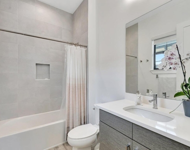 2828 Gin Berry Way - Photo Thumbnail 49