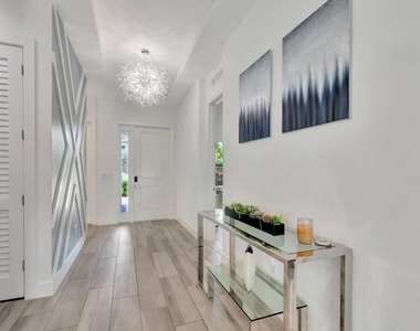 2828 Gin Berry Way - Photo Thumbnail 4