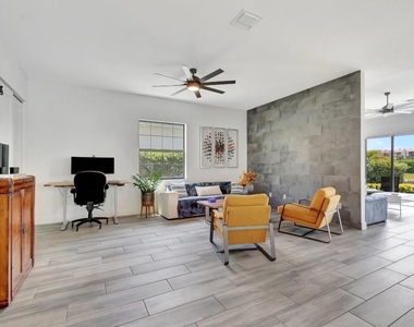 2828 Gin Berry Way - Photo Thumbnail 22