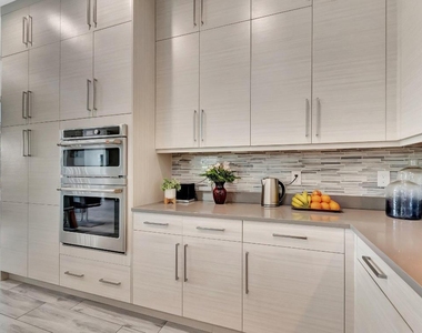 2828 Gin Berry Way - Photo Thumbnail 14