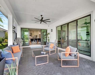 2828 Gin Berry Way - Photo Thumbnail 33