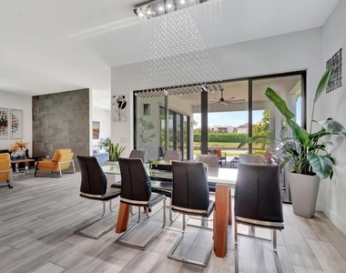 2828 Gin Berry Way - Photo Thumbnail 20