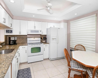 221 Ne Plantation Road - Photo Thumbnail 15