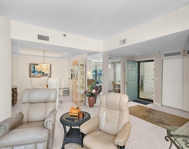 221 Ne Plantation Road - Photo Thumbnail 6