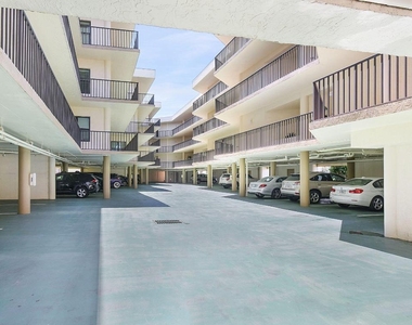 221 Ne Plantation Road - Photo Thumbnail 25