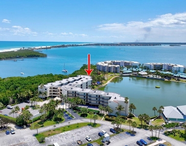 221 Ne Plantation Road - Photo Thumbnail 27