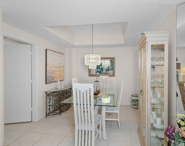 221 Ne Plantation Road - Photo Thumbnail 12