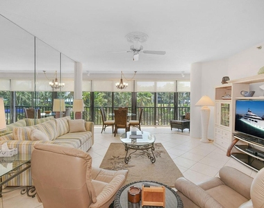 221 Ne Plantation Road - Photo Thumbnail 7