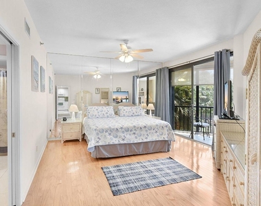 221 Ne Plantation Road - Photo Thumbnail 16