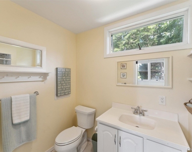 695 Main Street - Photo Thumbnail 19