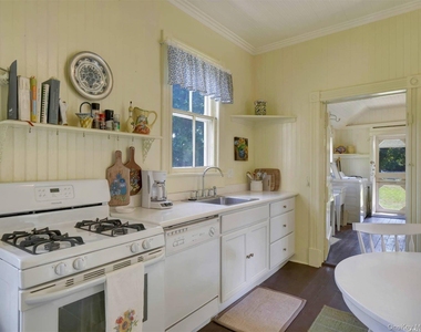 51 Quogue Street - Photo Thumbnail 18